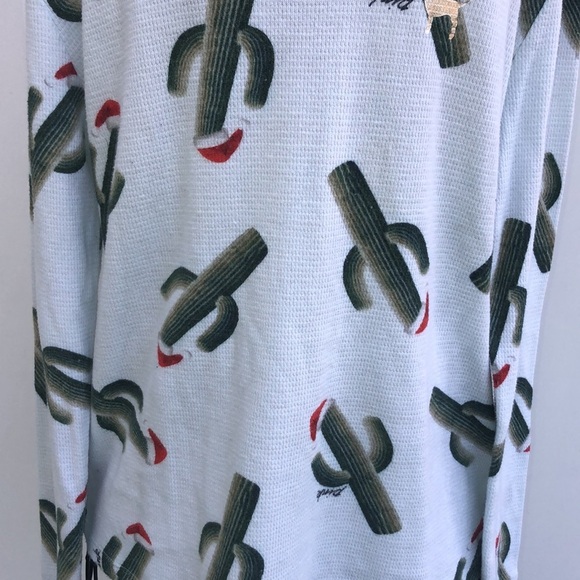 PINK Victoria's Secret cactus Christmas shirt long sleeve top size large… - Picture 3 of 6